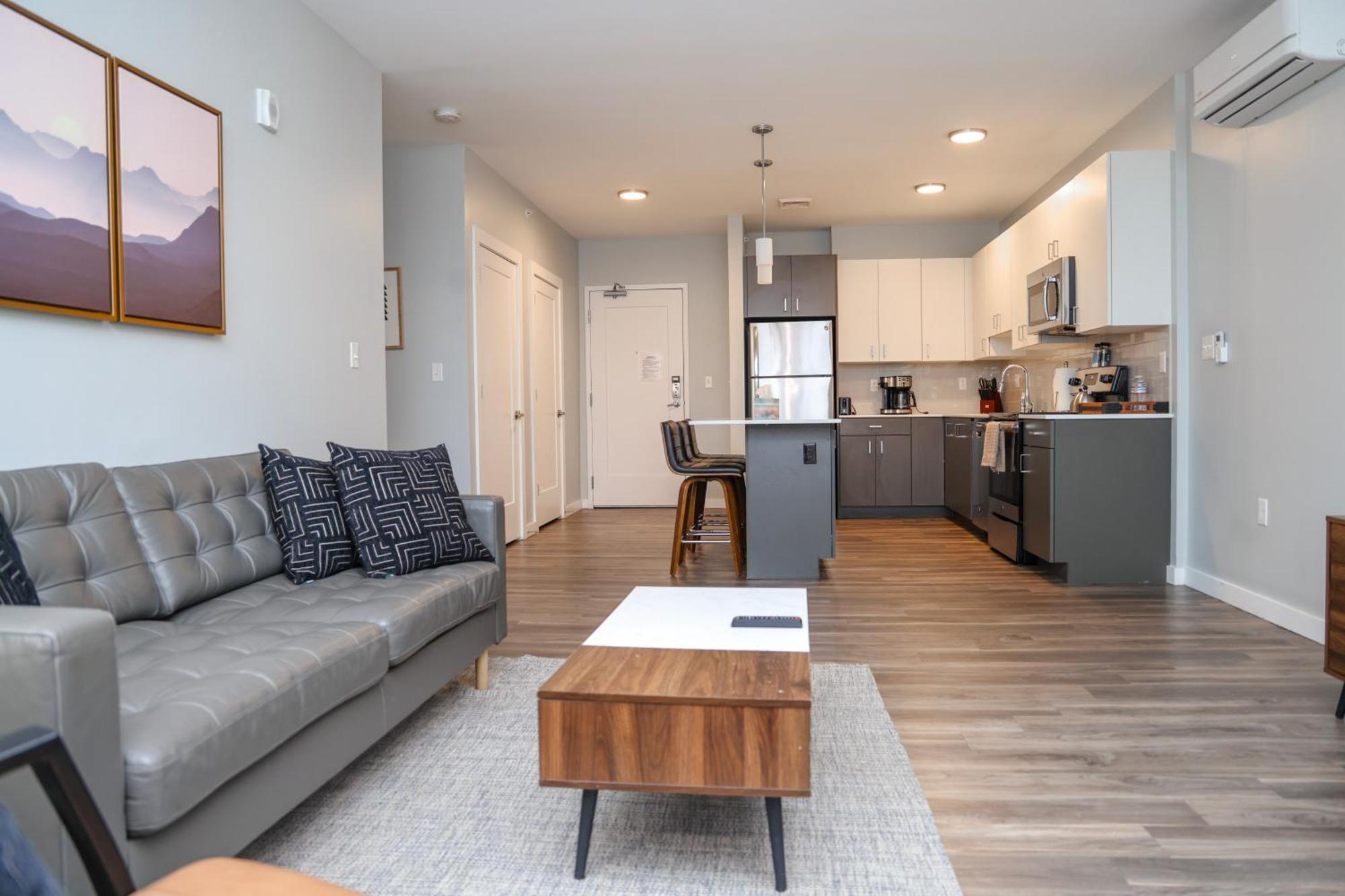 Luxury With Gym, Steps From Commuter Rail #4011 * Reading